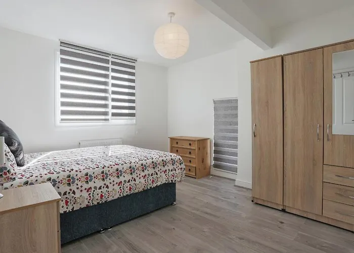 Carr Lane House Отель *